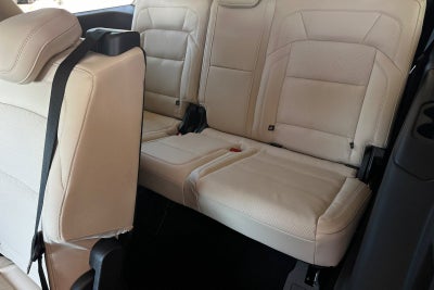 2027 Lincoln Navigator Premiere
