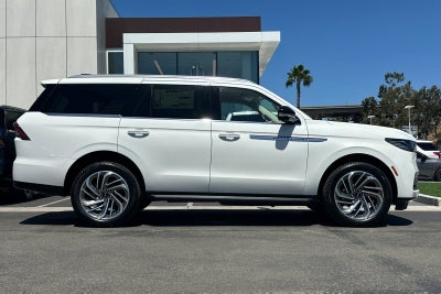 2027 Lincoln Navigator Premiere