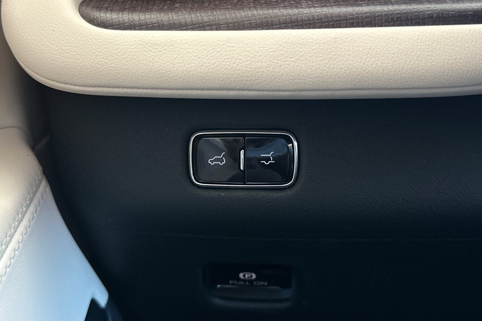 2027 Lincoln Navigator Premiere