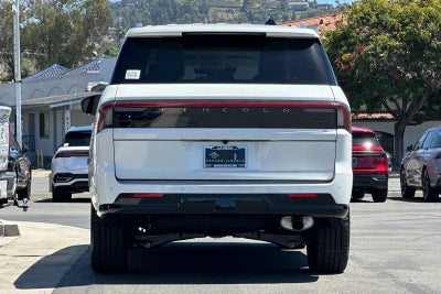 2027 Lincoln Navigator Premiere