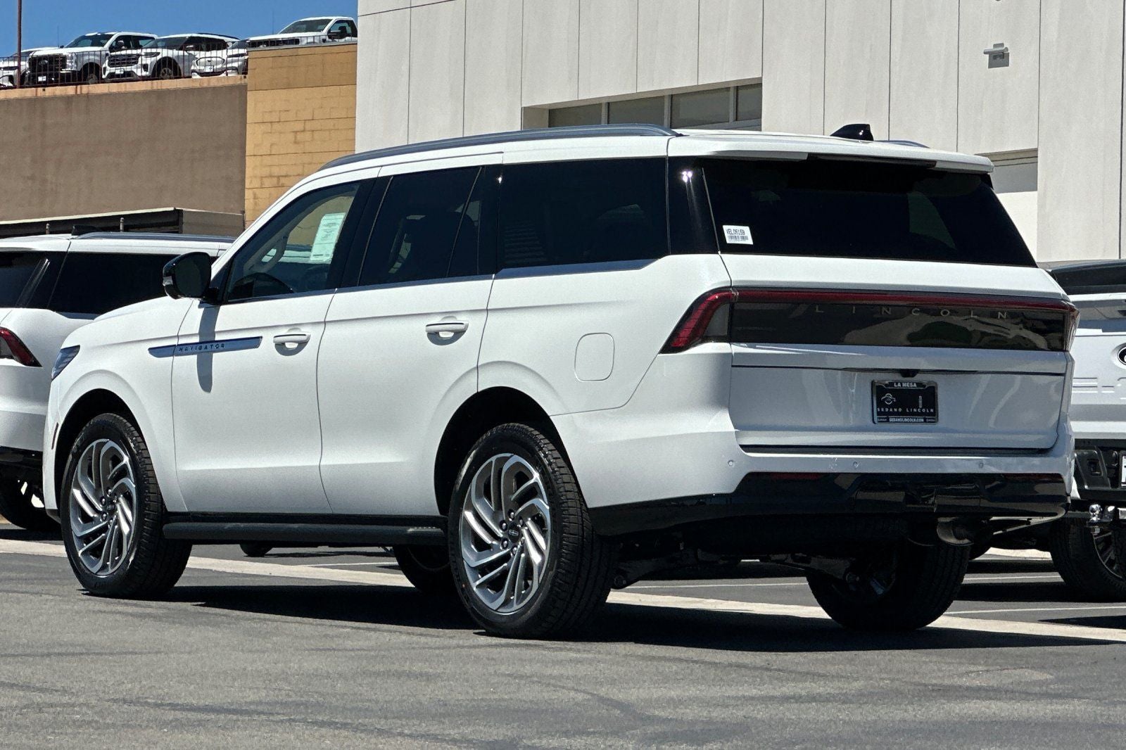 2027 Lincoln Navigator Premiere
