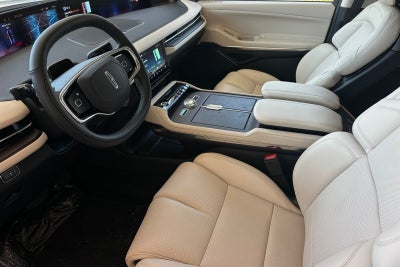 2027 Lincoln Navigator Premiere