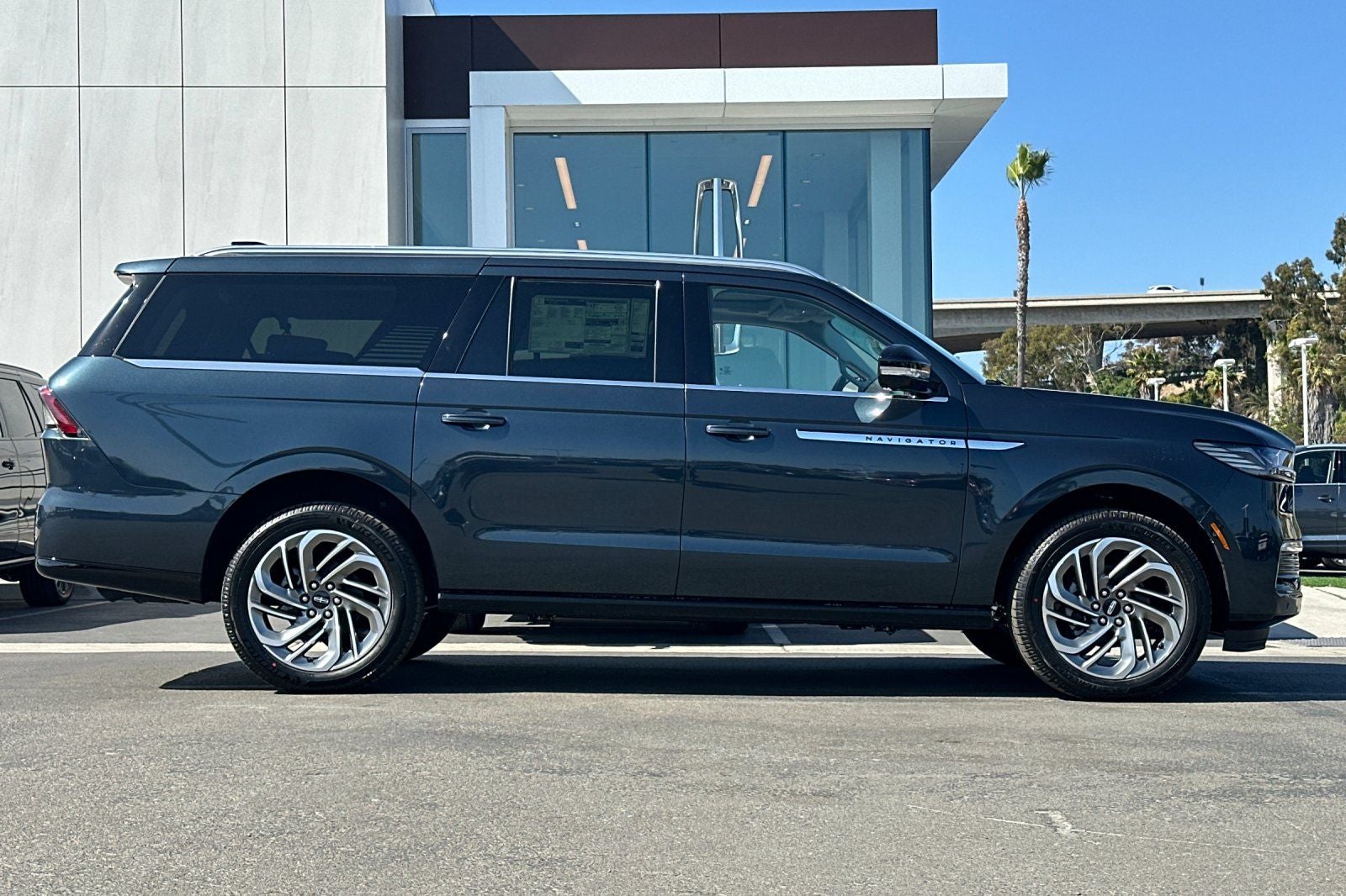 2026 Lincoln Navigator L Reserve