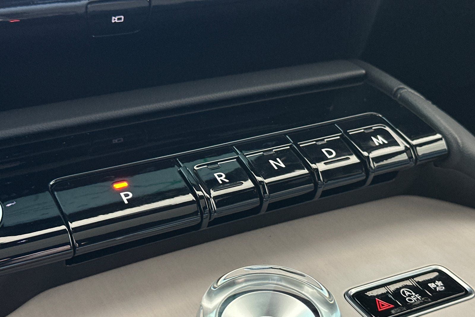 2027 Lincoln Navigator L Reserve