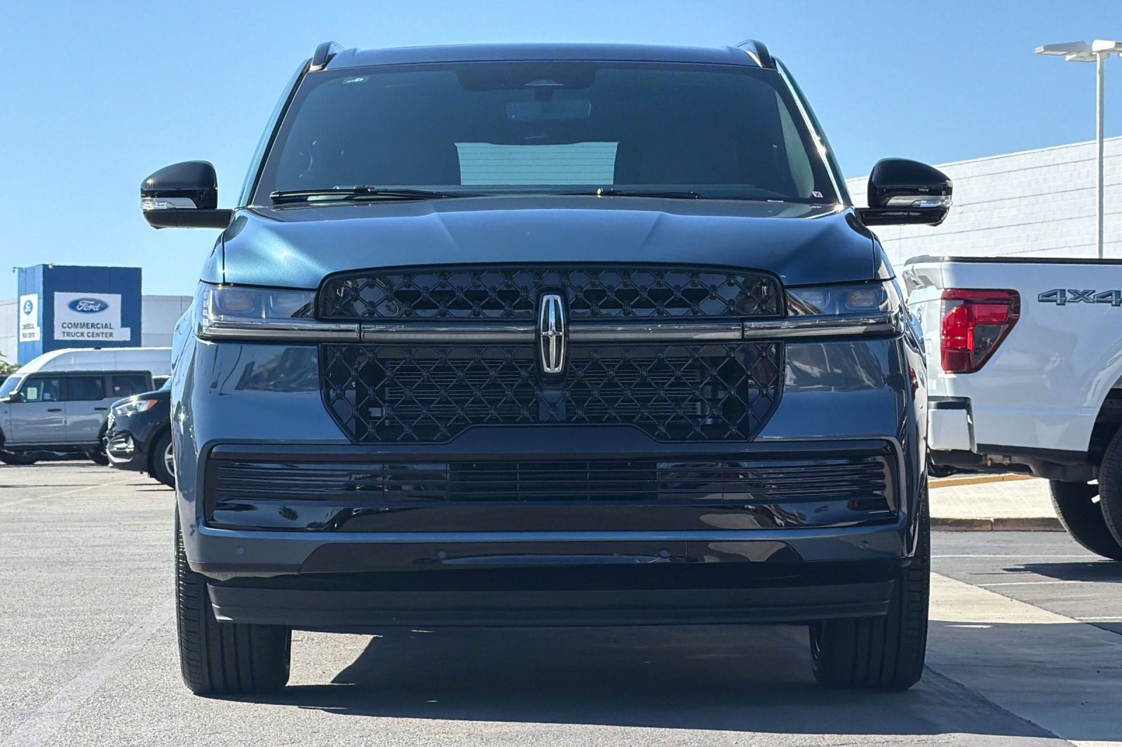 2027 Lincoln Navigator L Reserve
