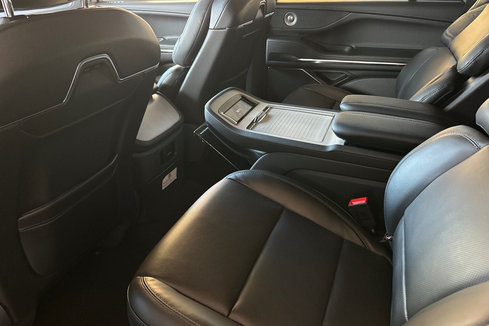 2027 Lincoln Navigator L Reserve