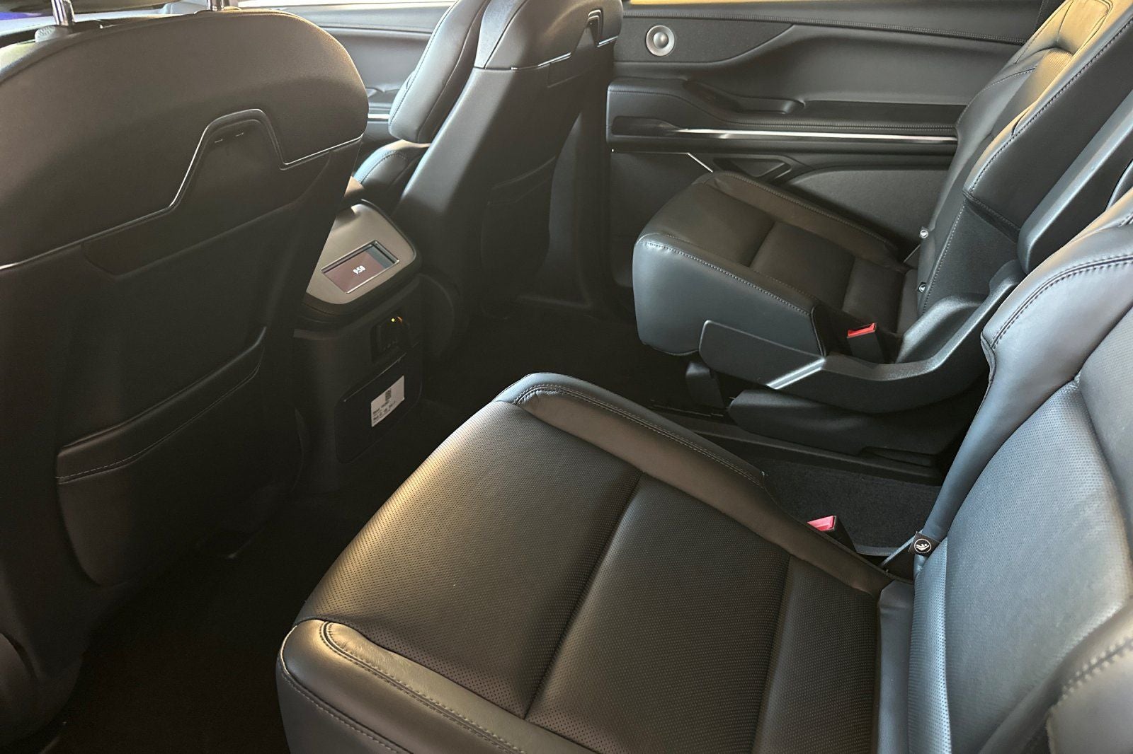 2027 Lincoln Navigator L Reserve