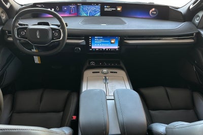2027 Lincoln Navigator L Reserve