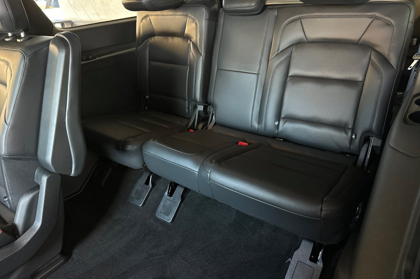 2027 Lincoln Navigator L Reserve