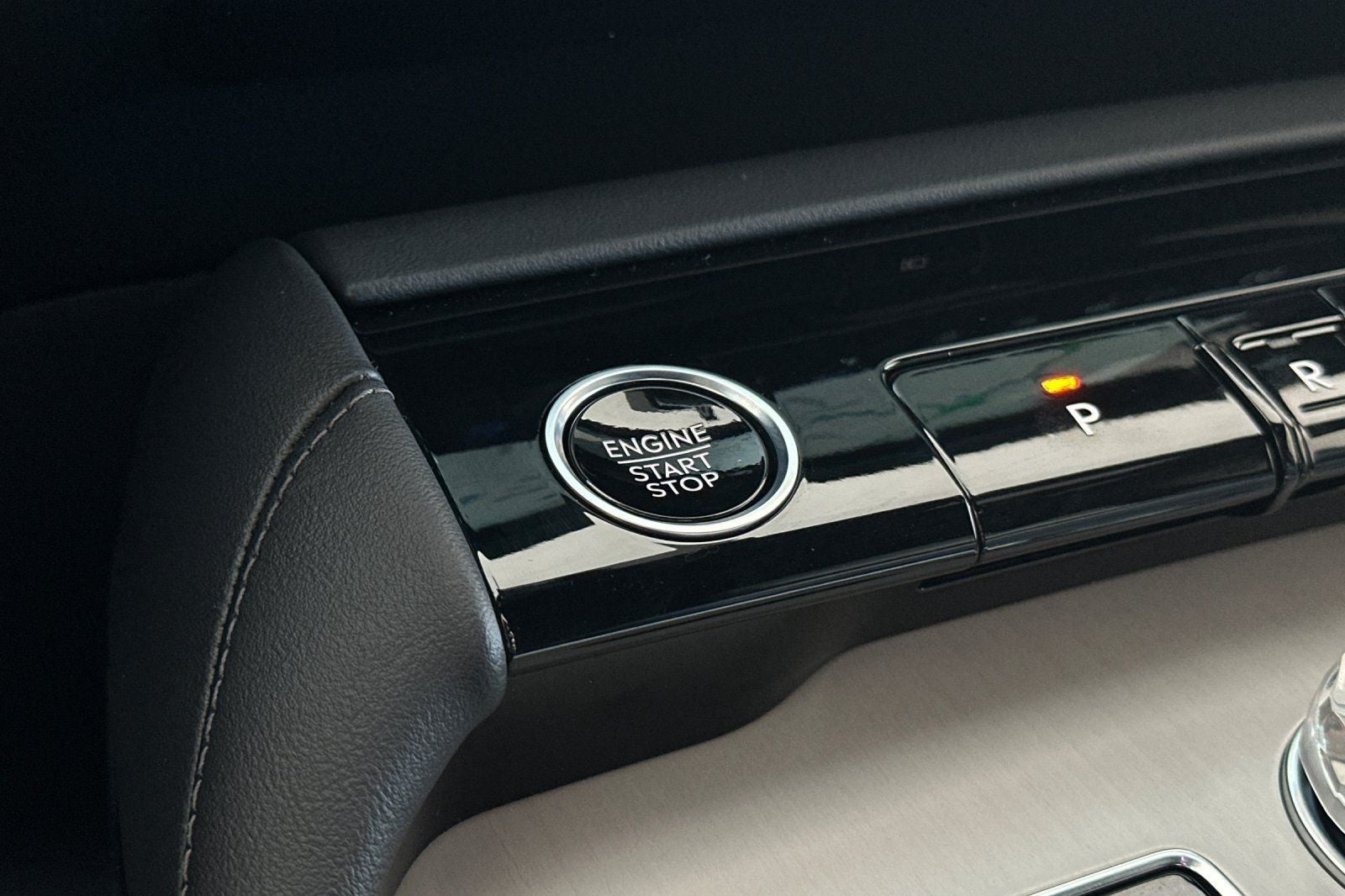 2027 Lincoln Navigator L Reserve