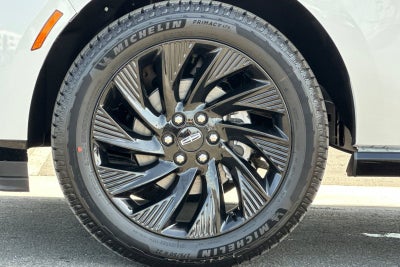 2027 Lincoln Navigator L Reserve