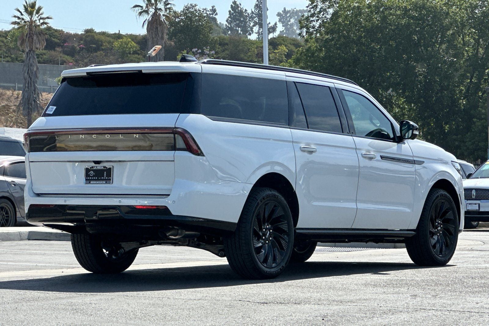 2027 Lincoln Navigator L Reserve
