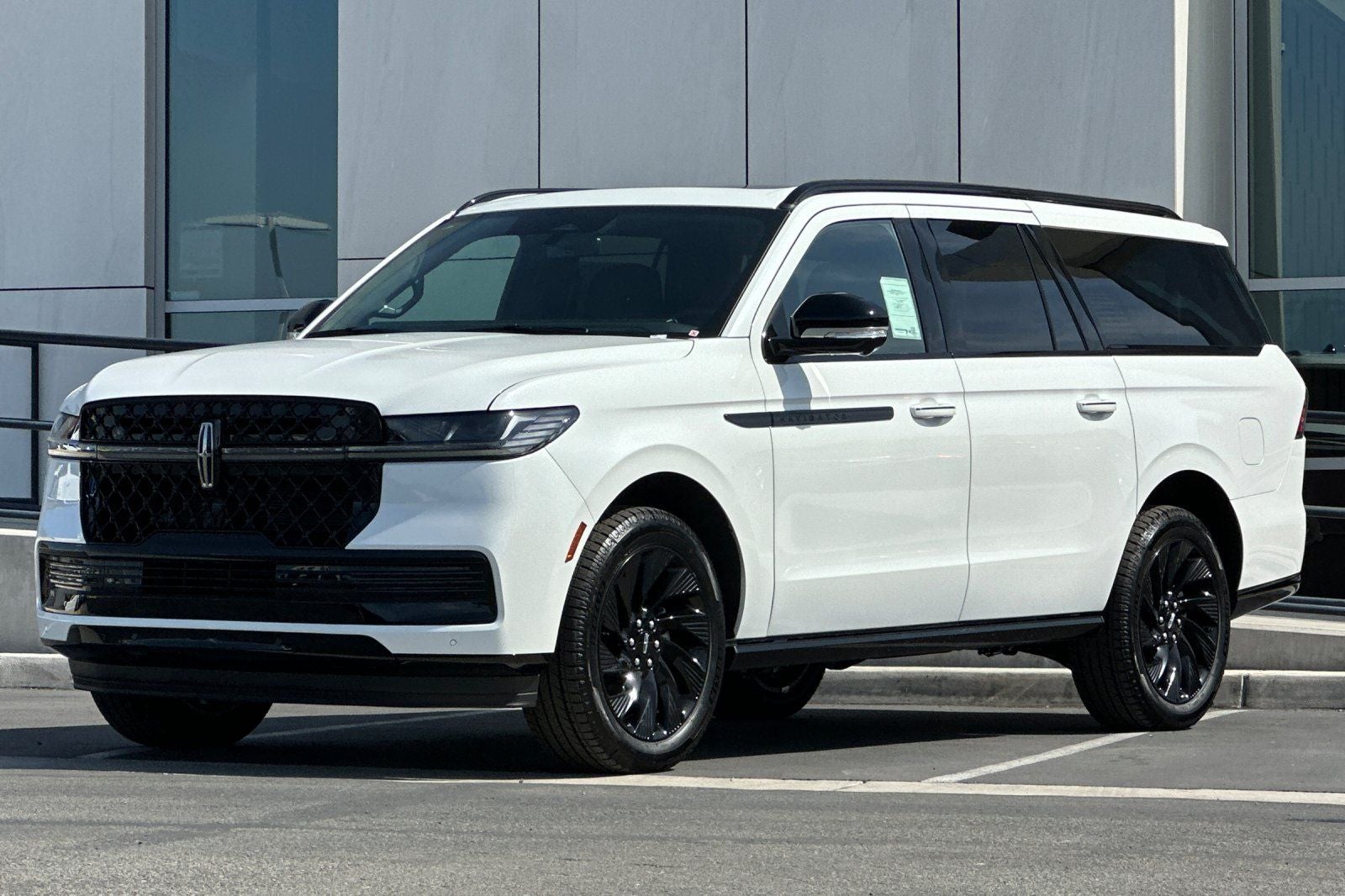 2027 Lincoln Navigator L Reserve