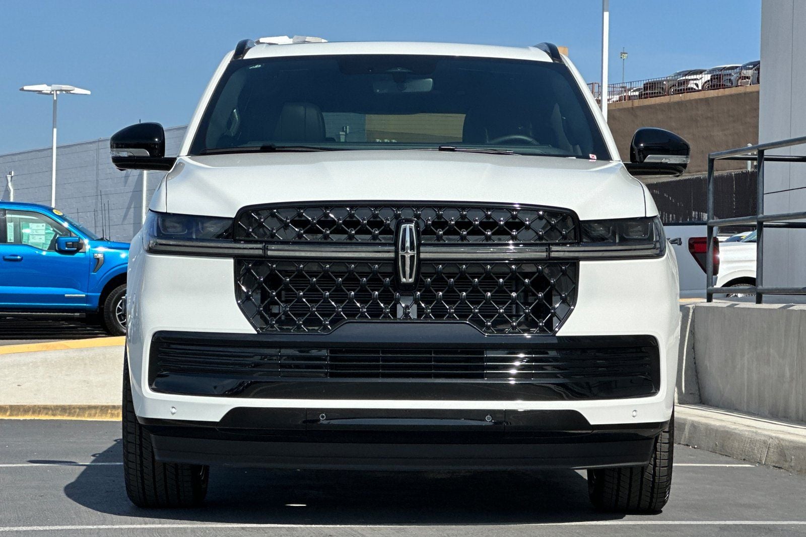 2027 Lincoln Navigator L Reserve