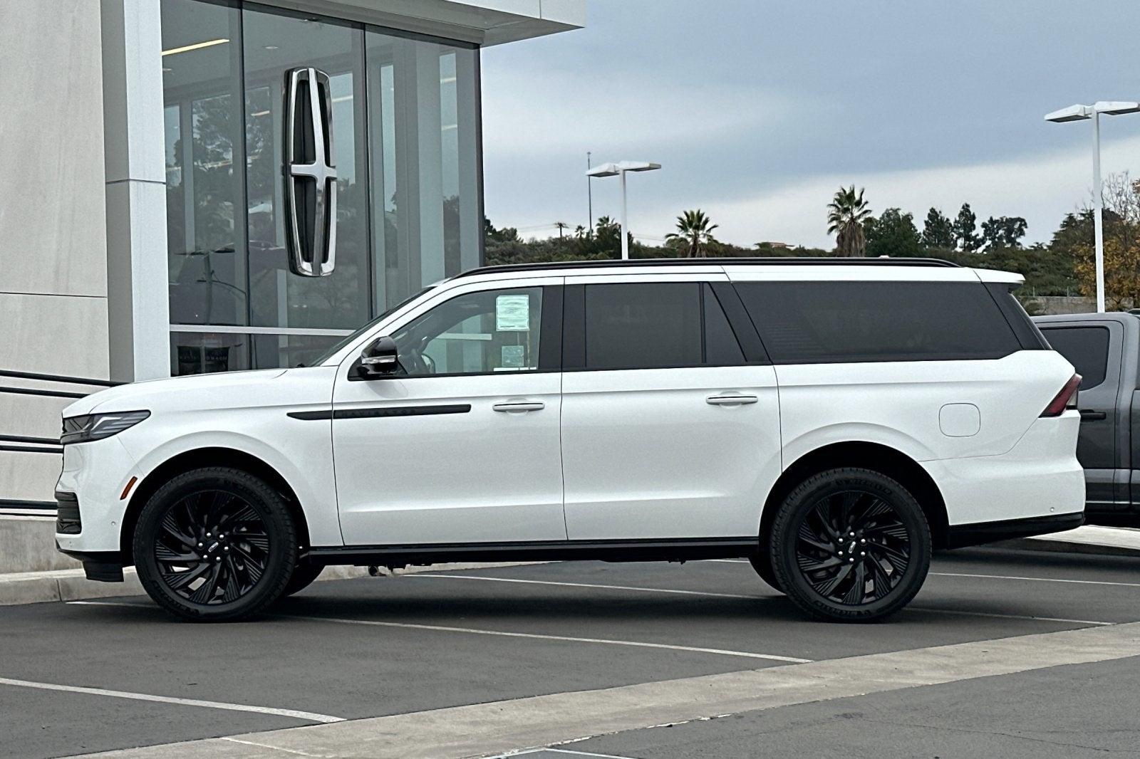 2025 Lincoln Navigator L Reserve