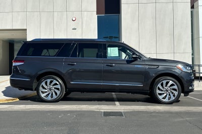 2022 Lincoln Navigator L Reserve