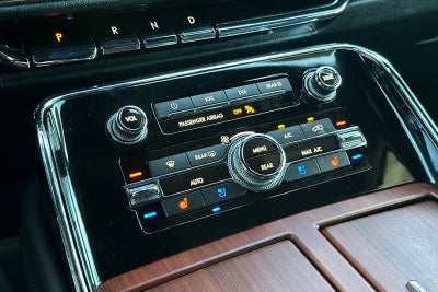 2022 Lincoln Navigator L Reserve