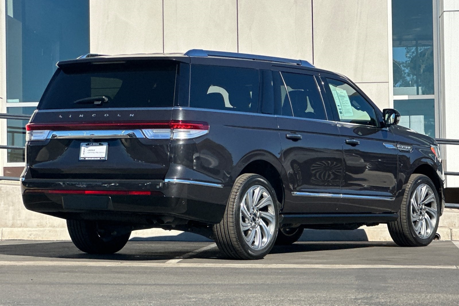 2022 Lincoln Navigator L Reserve