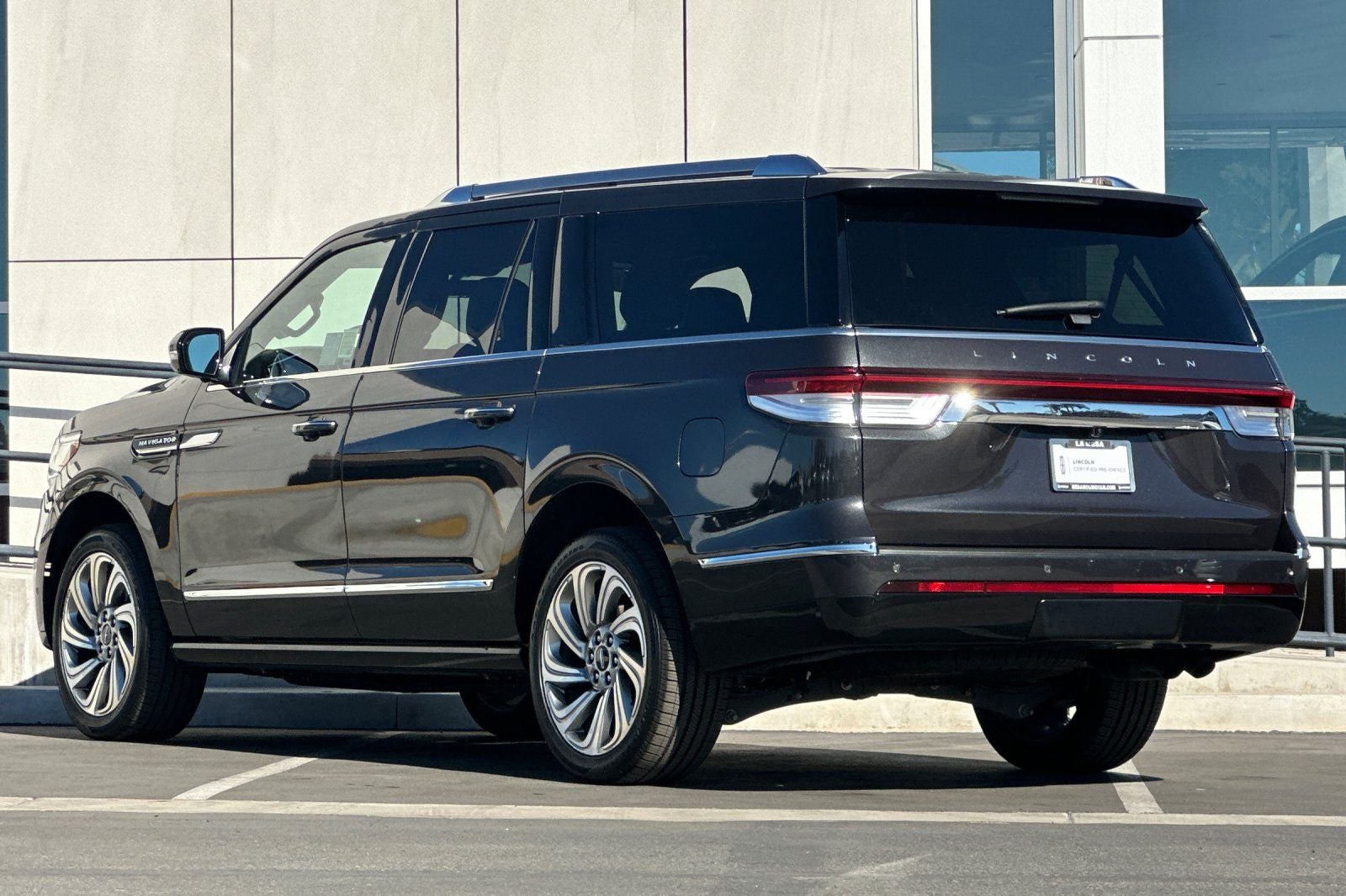 2022 Lincoln Navigator L Reserve