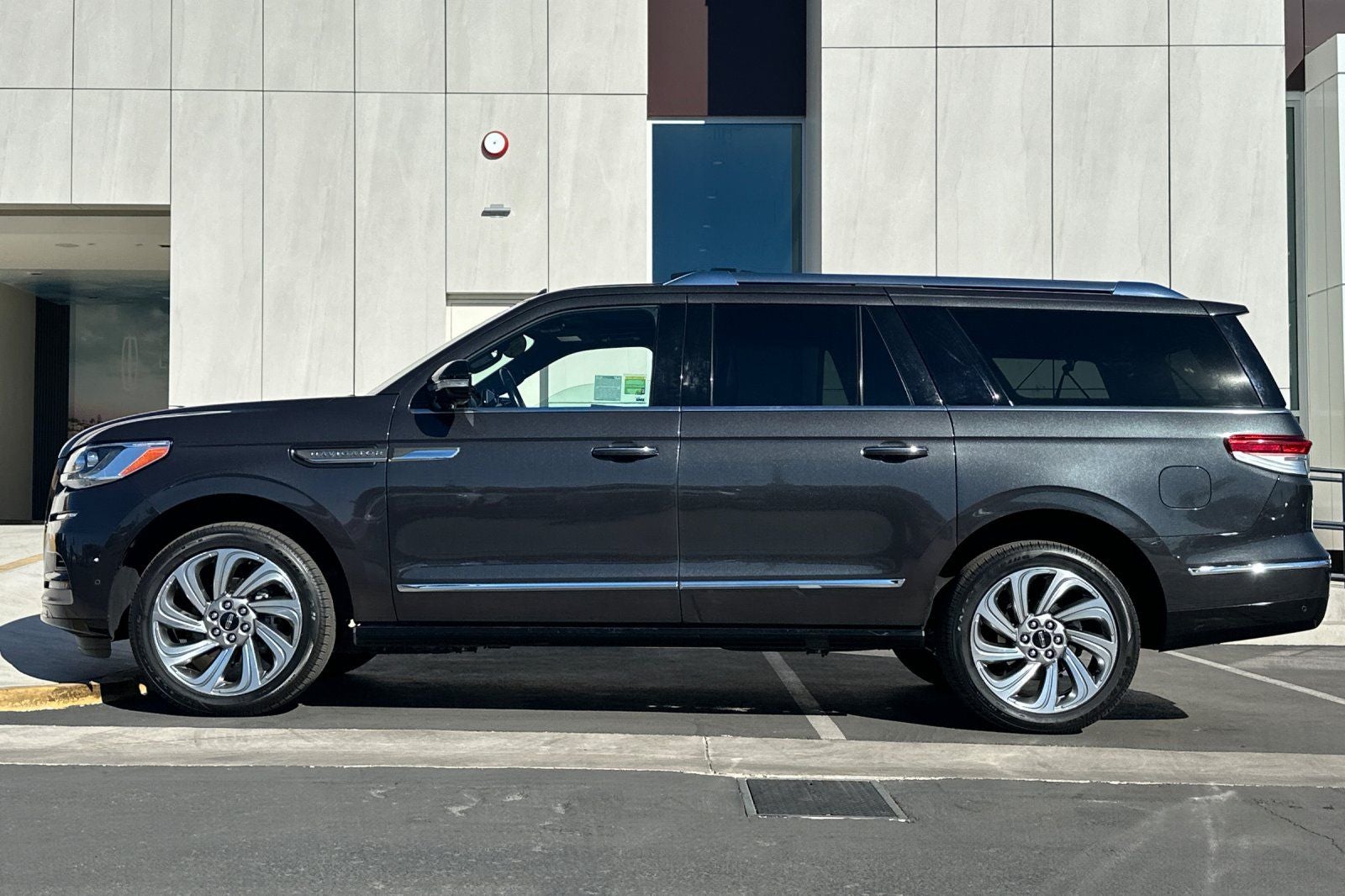 2022 Lincoln Navigator L Reserve