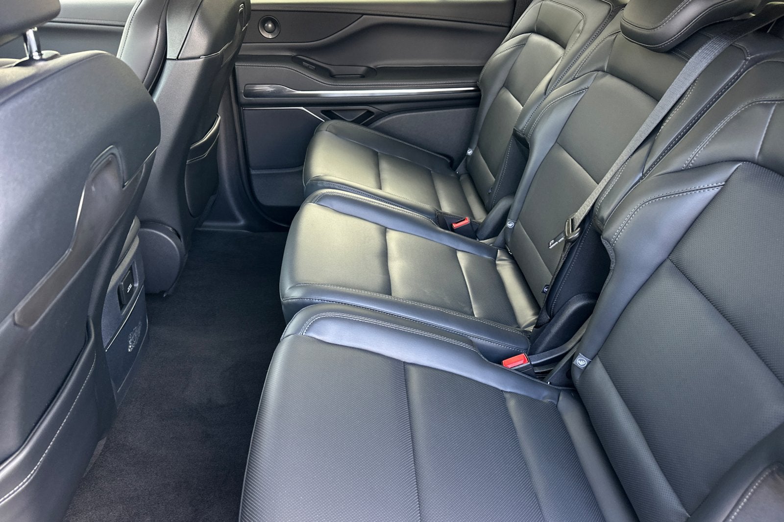 2027 Lincoln Navigator L Premiere