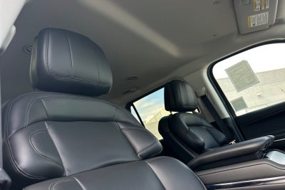 2027 Lincoln Navigator L Premiere