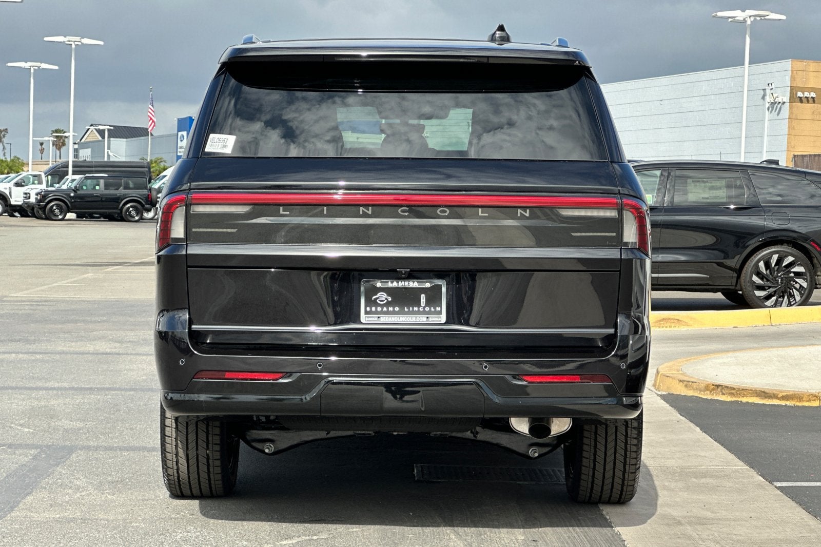 2027 Lincoln Navigator L Premiere