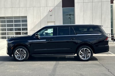 2027 Lincoln Navigator L Premiere