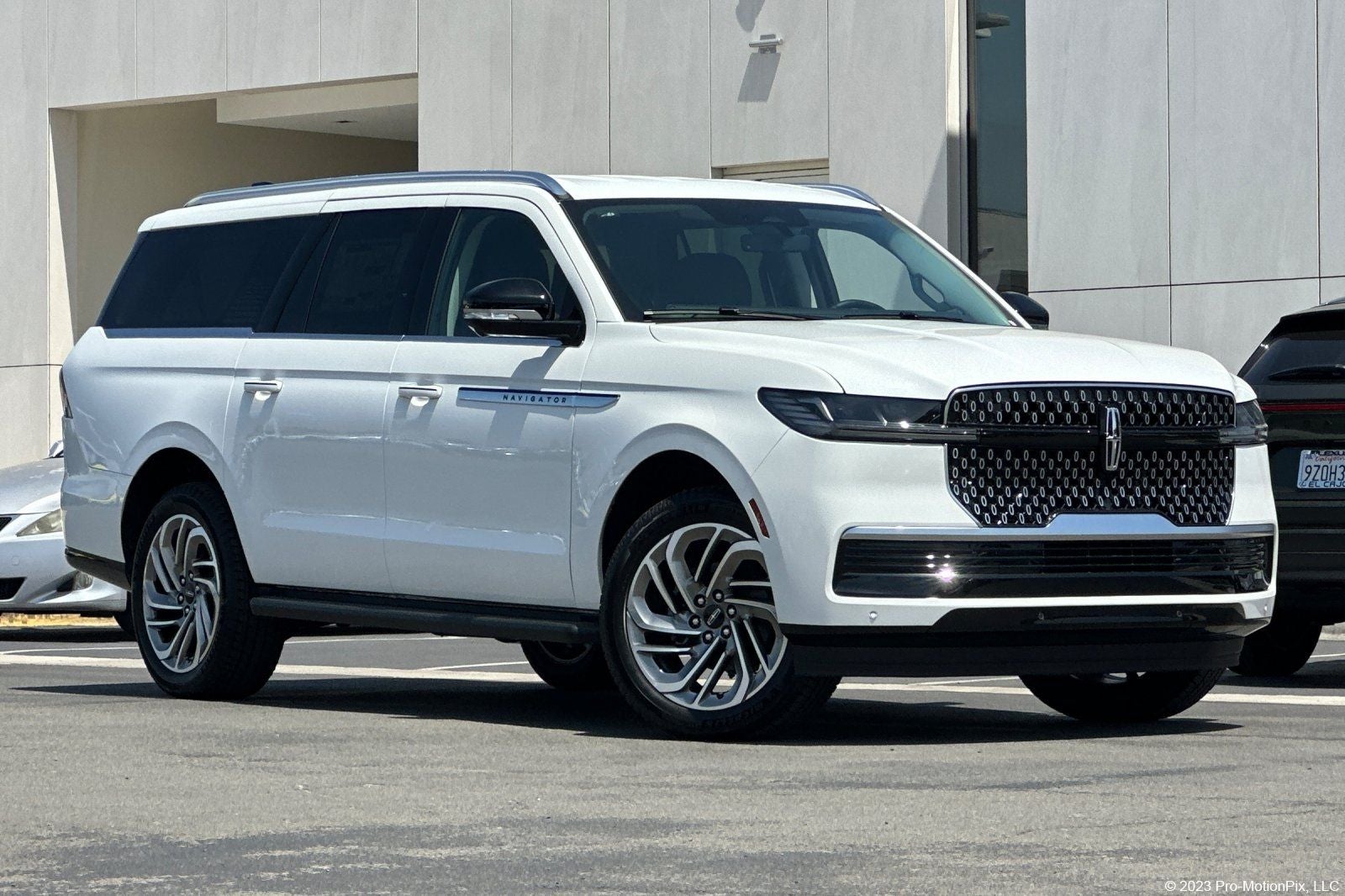 2027 Lincoln Navigator L Premiere