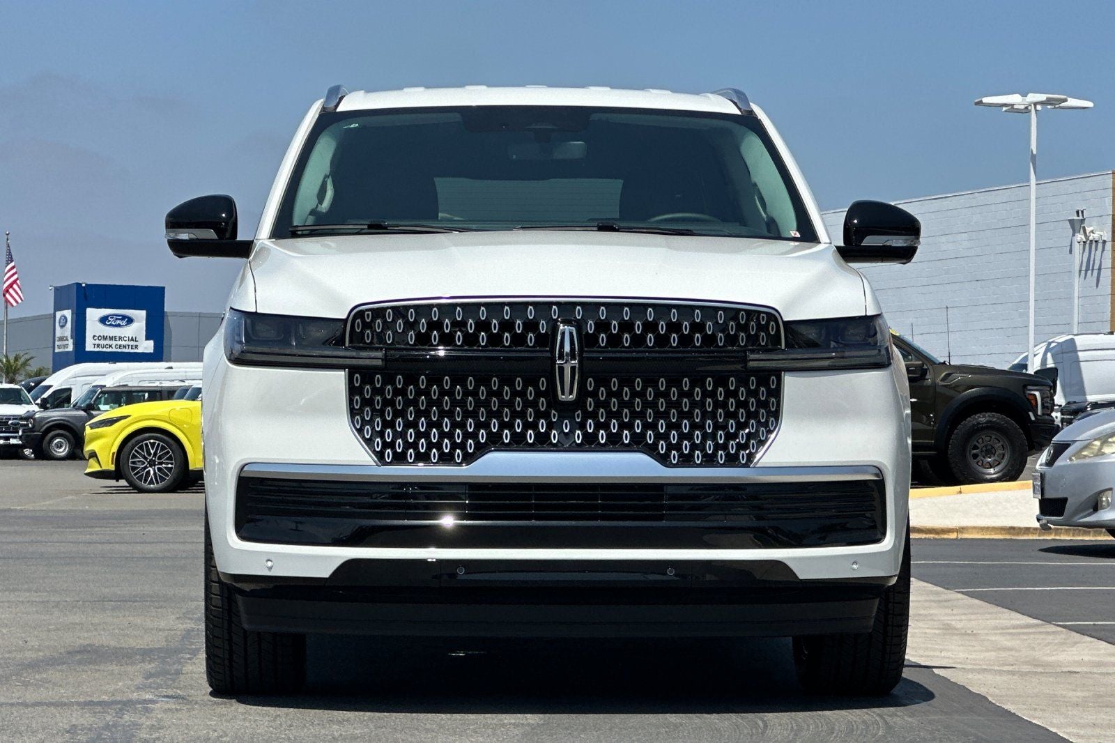 2027 Lincoln Navigator L Premiere