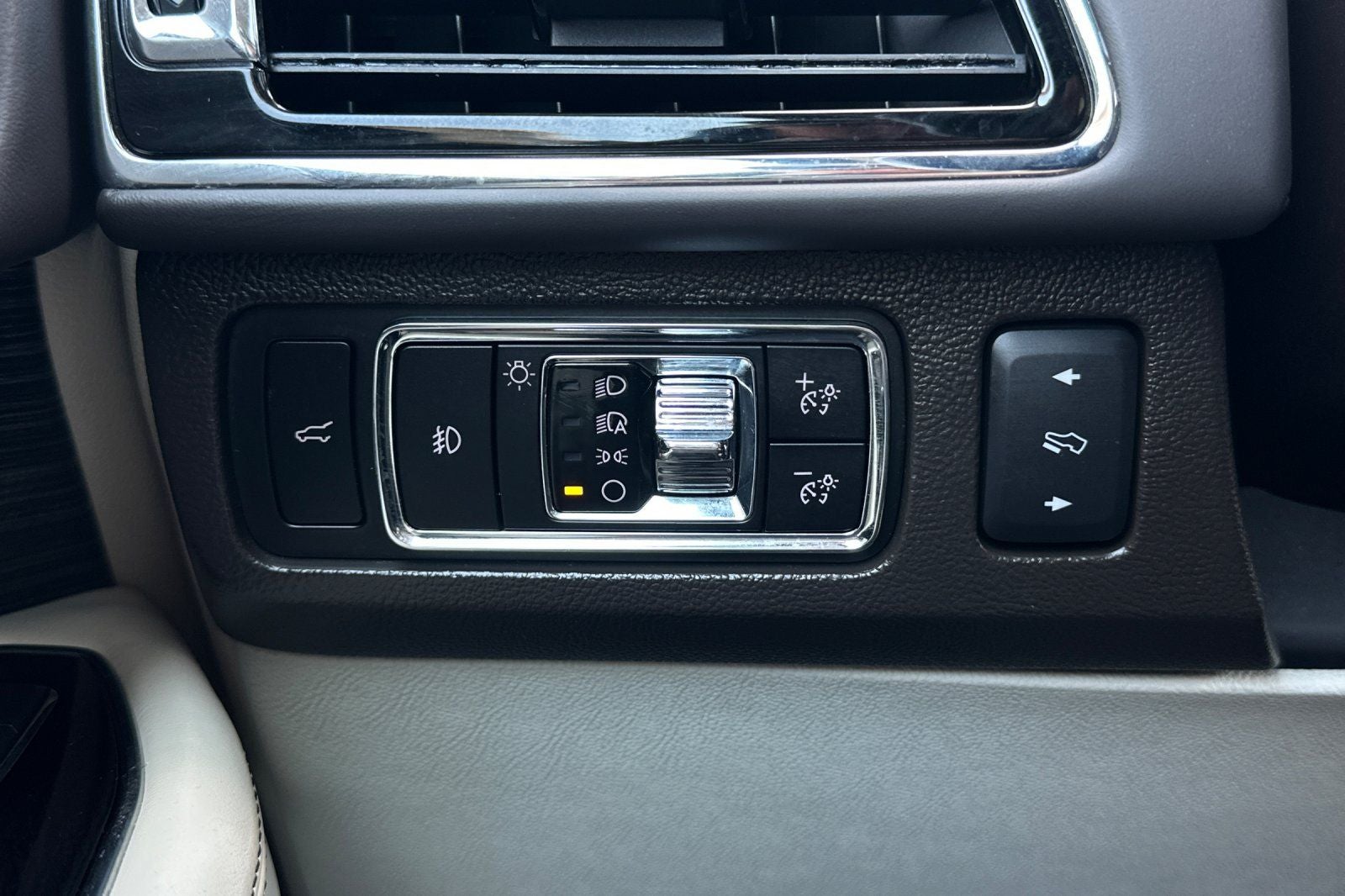 2023 Lincoln Navigator L Black Label