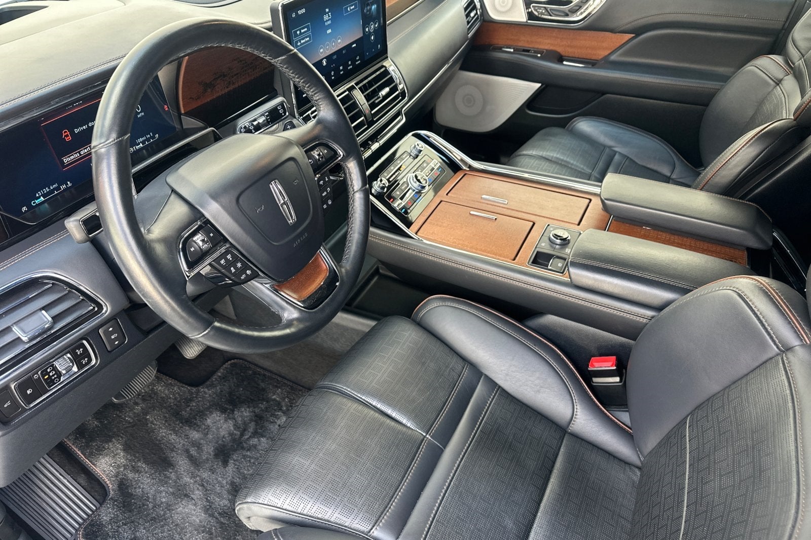 2023 Lincoln Navigator L Black Label
