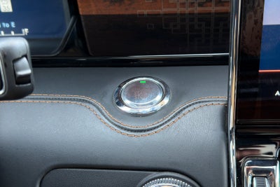 2023 Lincoln Navigator L Black Label