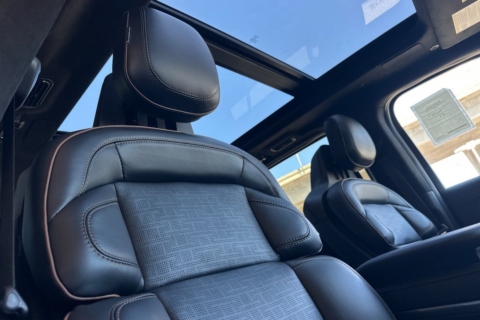 2027 Lincoln Navigator L Black Label