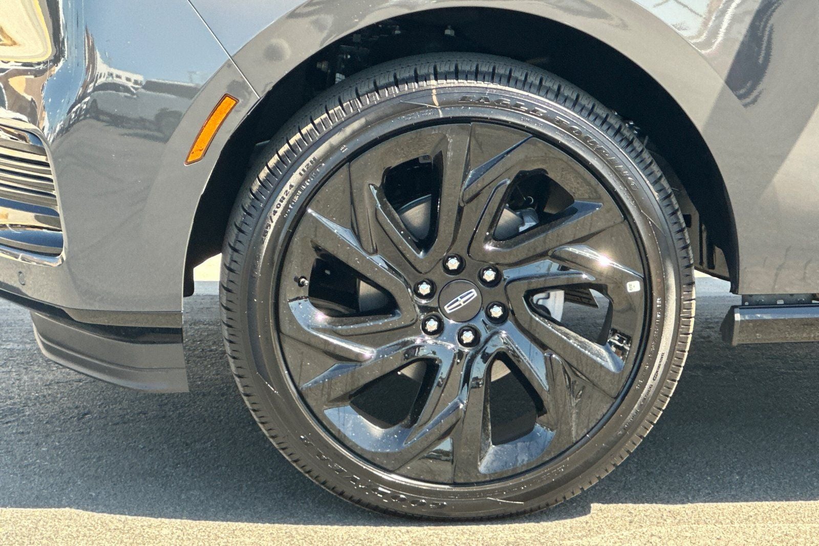 2027 Lincoln Navigator L Black Label