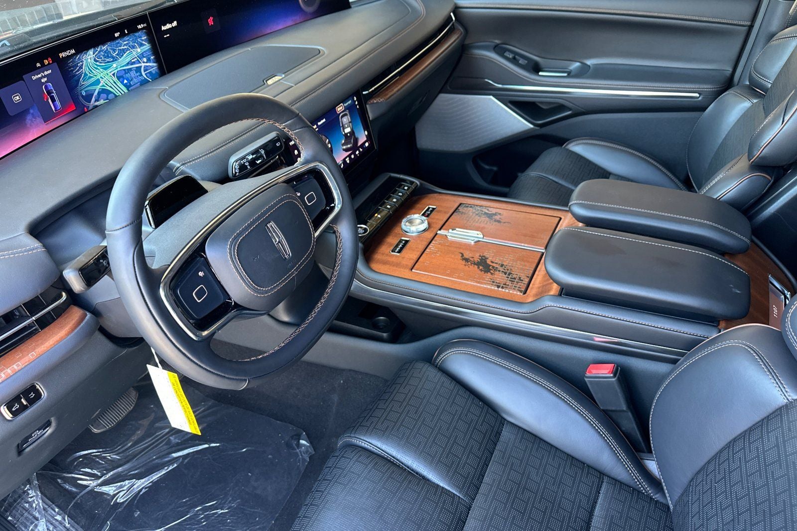 2027 Lincoln Navigator L Black Label