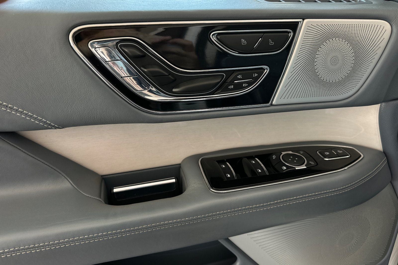2023 Lincoln Navigator L Black Label