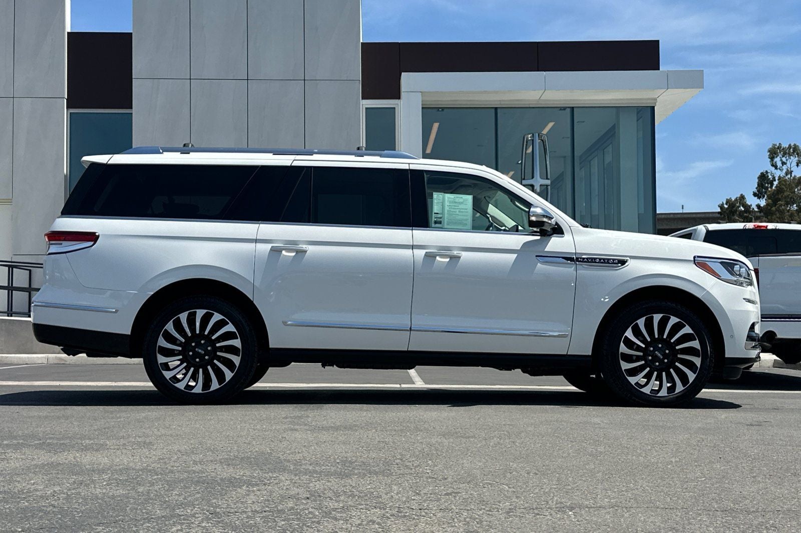 2023 Lincoln Navigator L Black Label