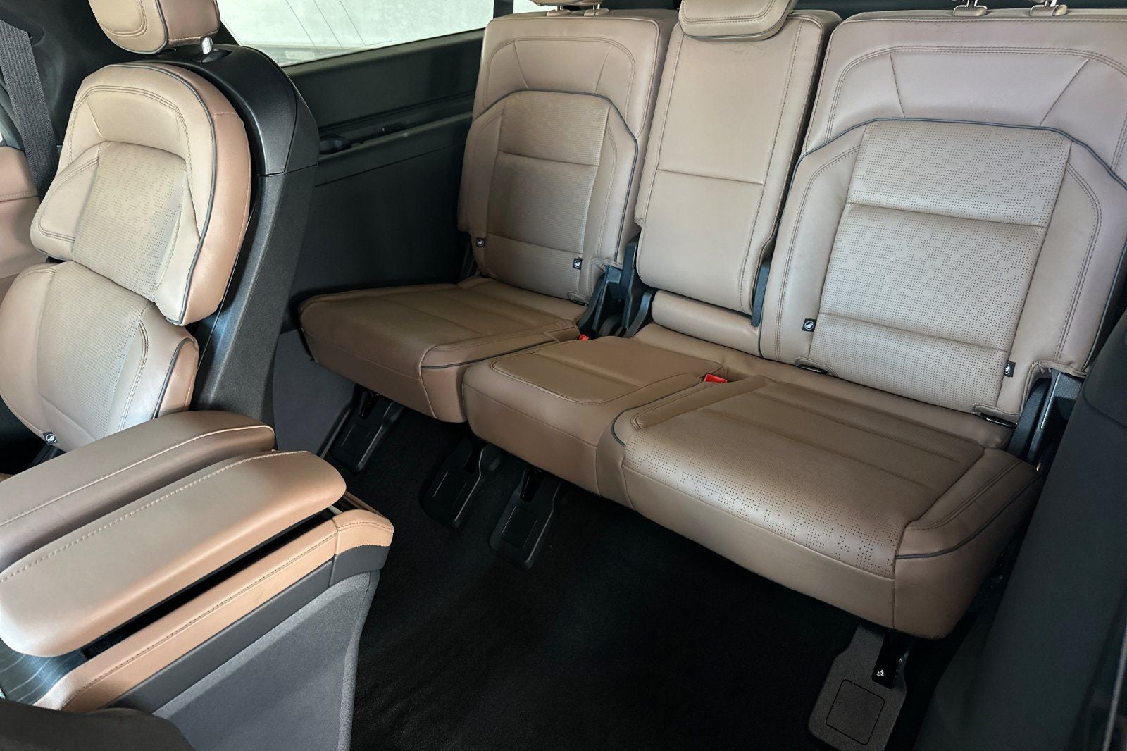 2026 Lincoln Navigator L Black Label