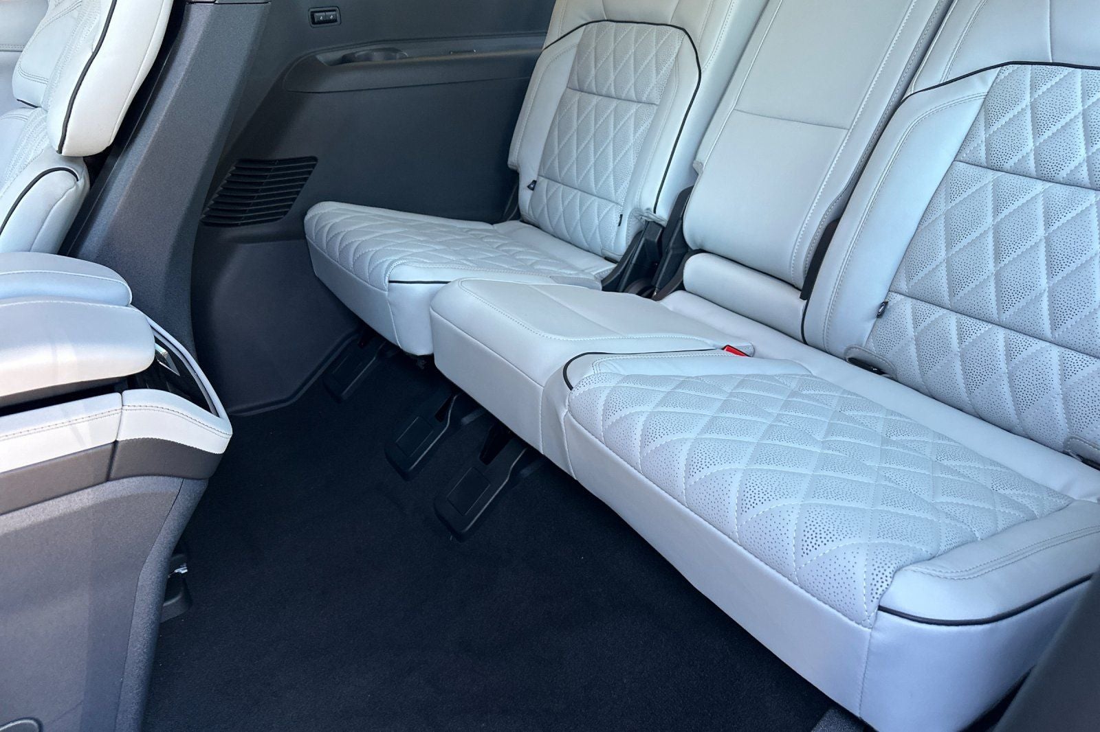 2026 Lincoln Navigator L Black Label