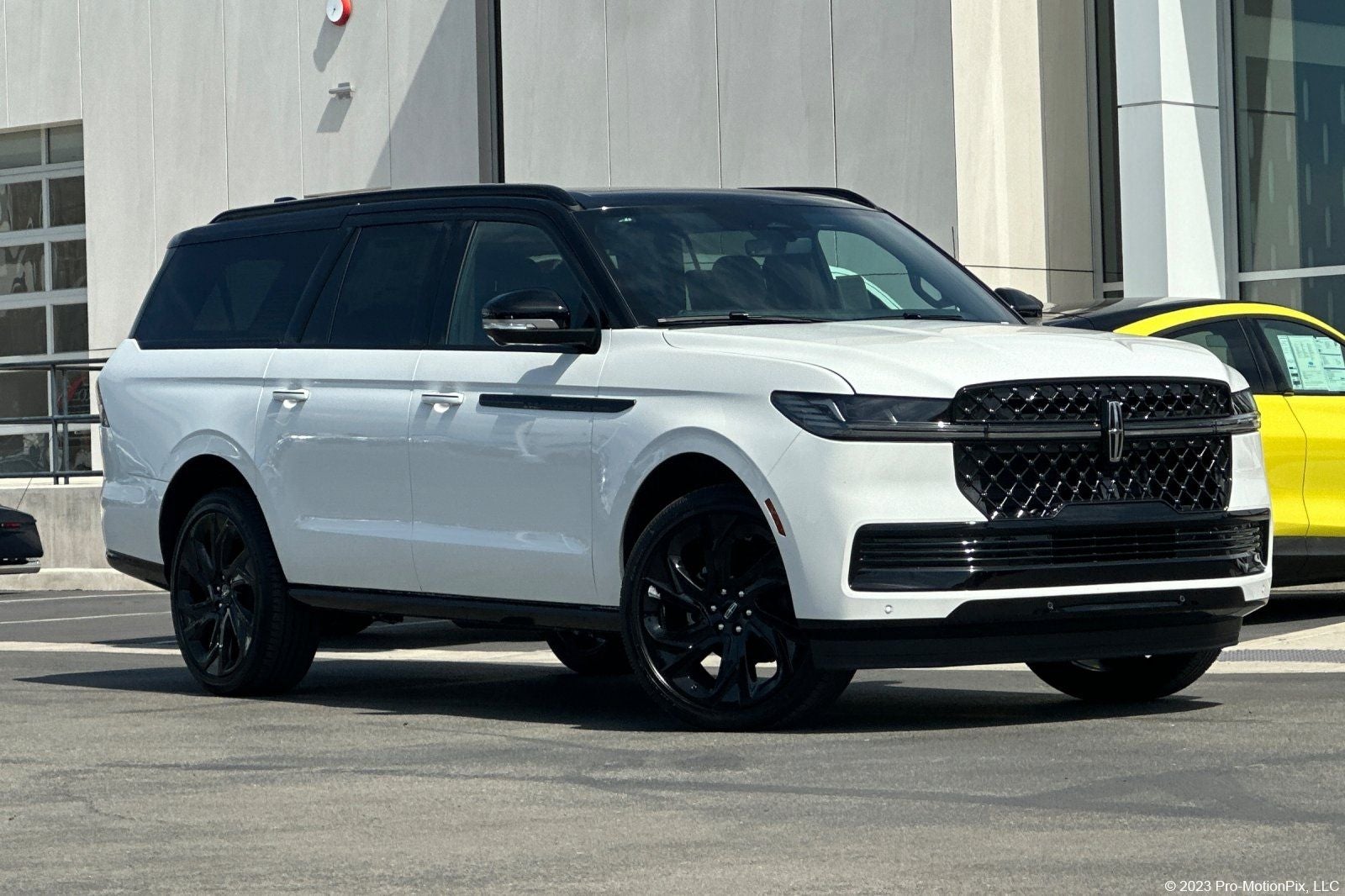 2027 Lincoln Navigator L Black Label