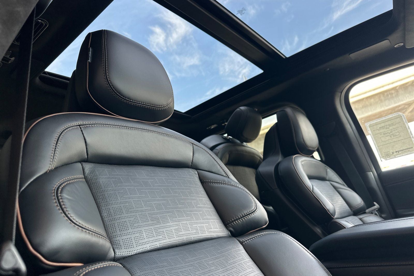 2027 Lincoln Navigator L Black Label