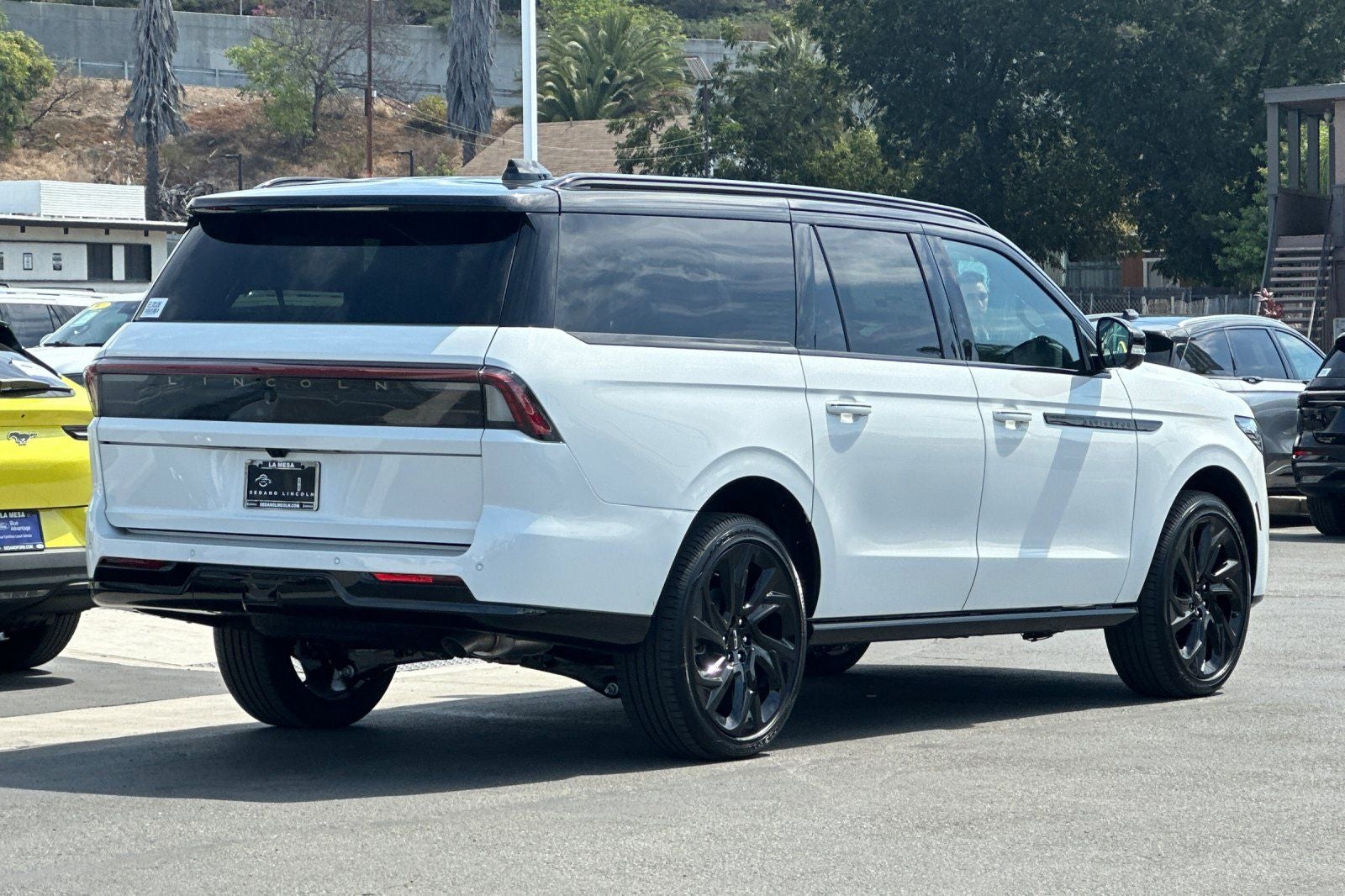 2027 Lincoln Navigator L Black Label