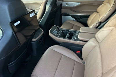 2025 Lincoln Navigator L Black Label