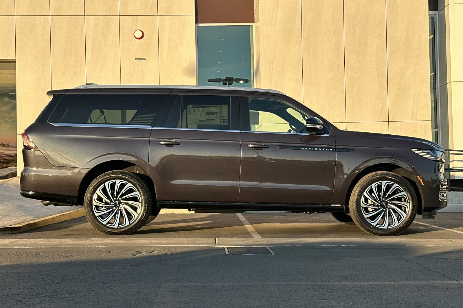 2025 Lincoln Navigator L Black Label