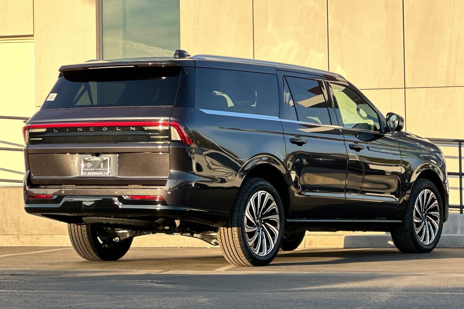 2025 Lincoln Navigator L Black Label