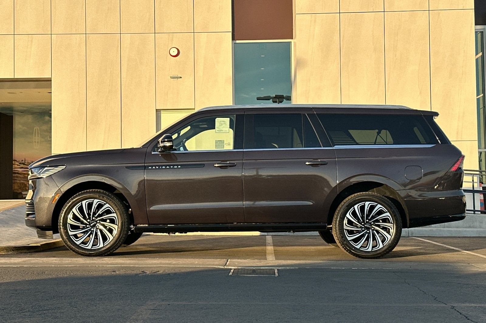 2025 Lincoln Navigator L Black Label