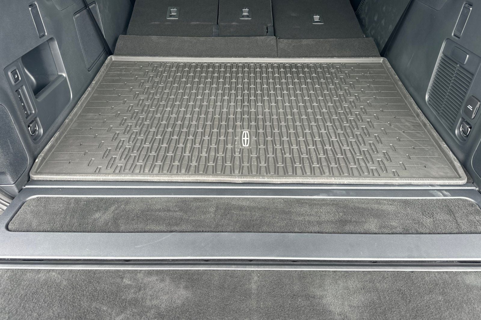 2026 Lincoln Navigator L Black Label