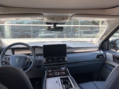 2022 Lincoln Navigator L Black Label