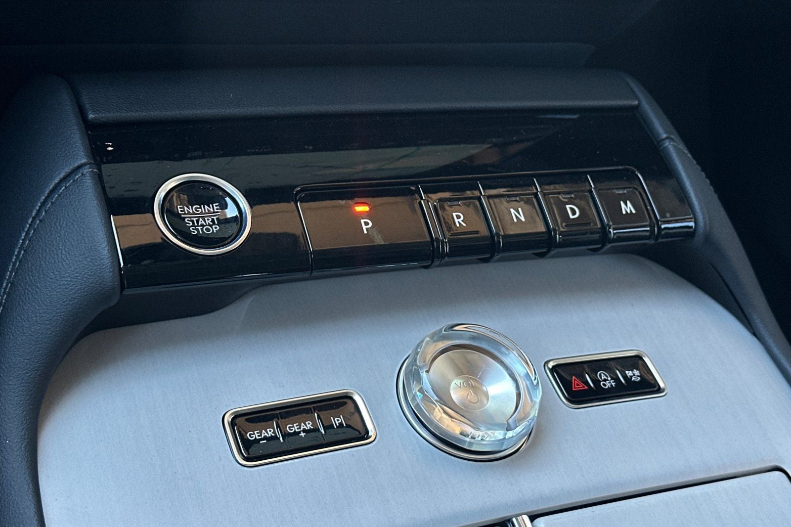 2027 Lincoln Navigator L Premiere